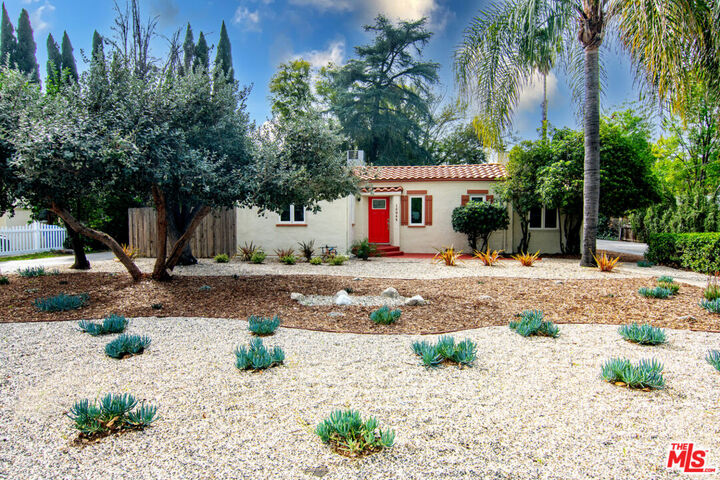 Property Photo:  15944 Hart St  CA 91406 