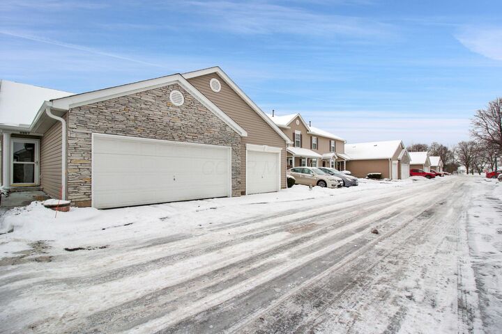 Property Photo:  6967 Remsen Drive  OH 43110 