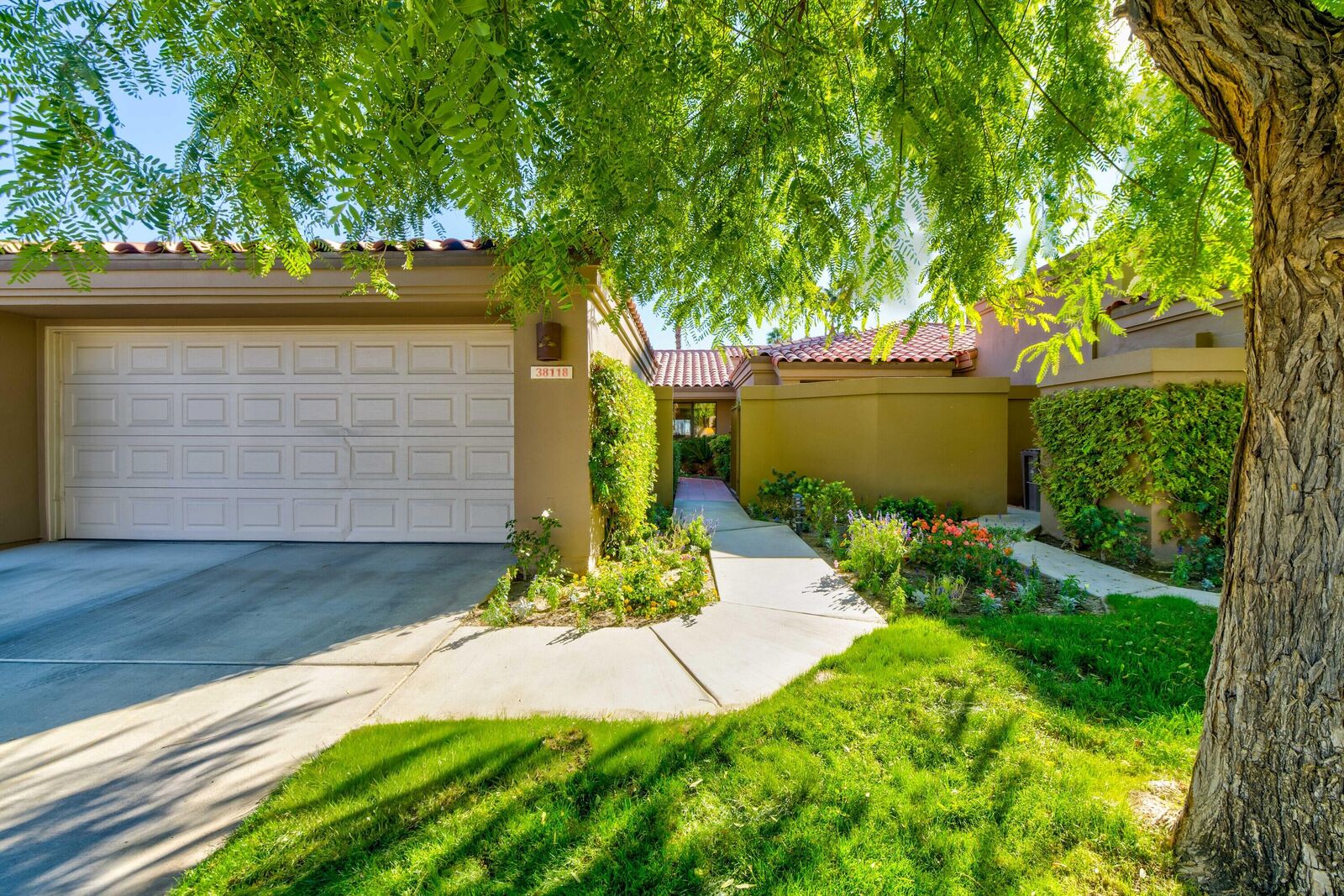 Property Photo: 38118 Zinnia Lane E CA 92211