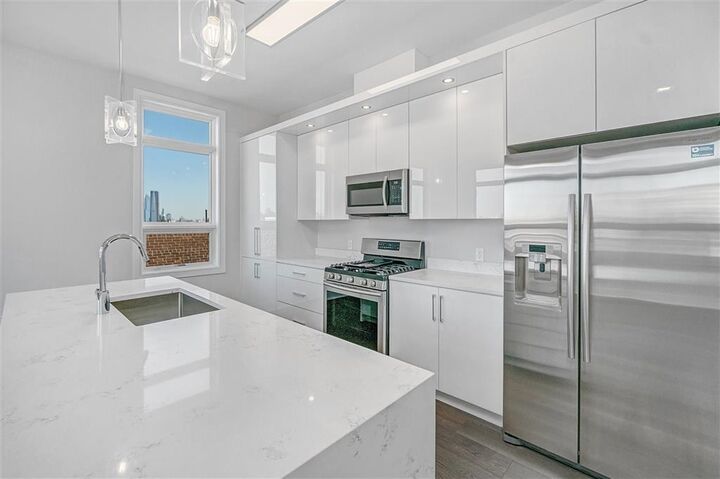 Property Photo:  119 Peter St 509  NJ 07087 