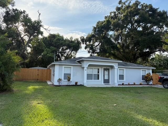 Property Photo:  911 Valmar Street  FL 33511 