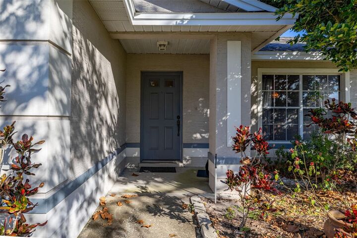 Property Photo:  8619 White Rose Drive  FL 32818 