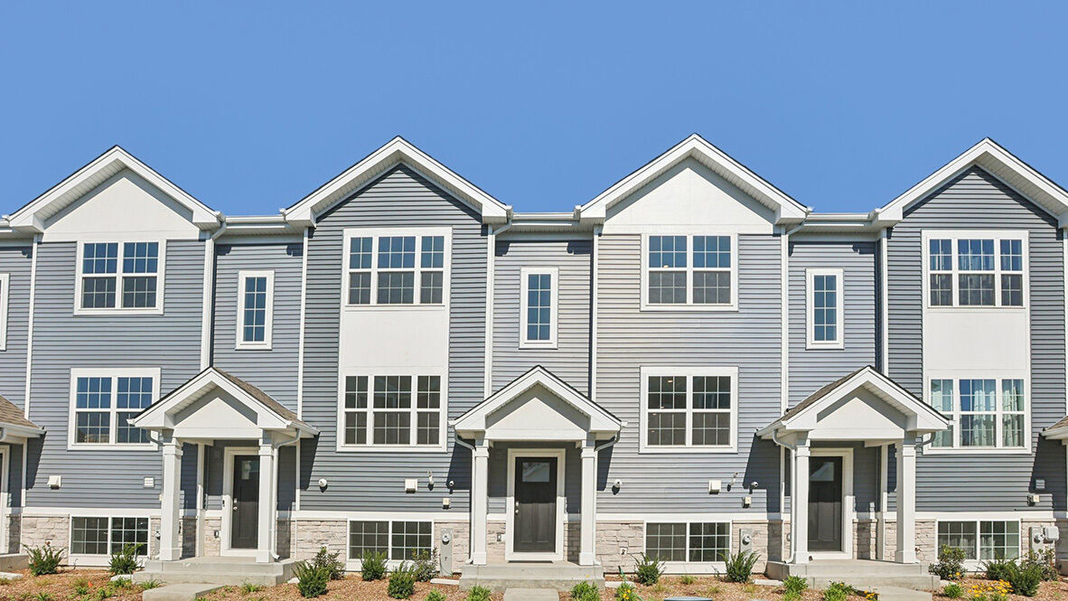 Property Photo:  1393 Oakfield Lane  IL 60140 