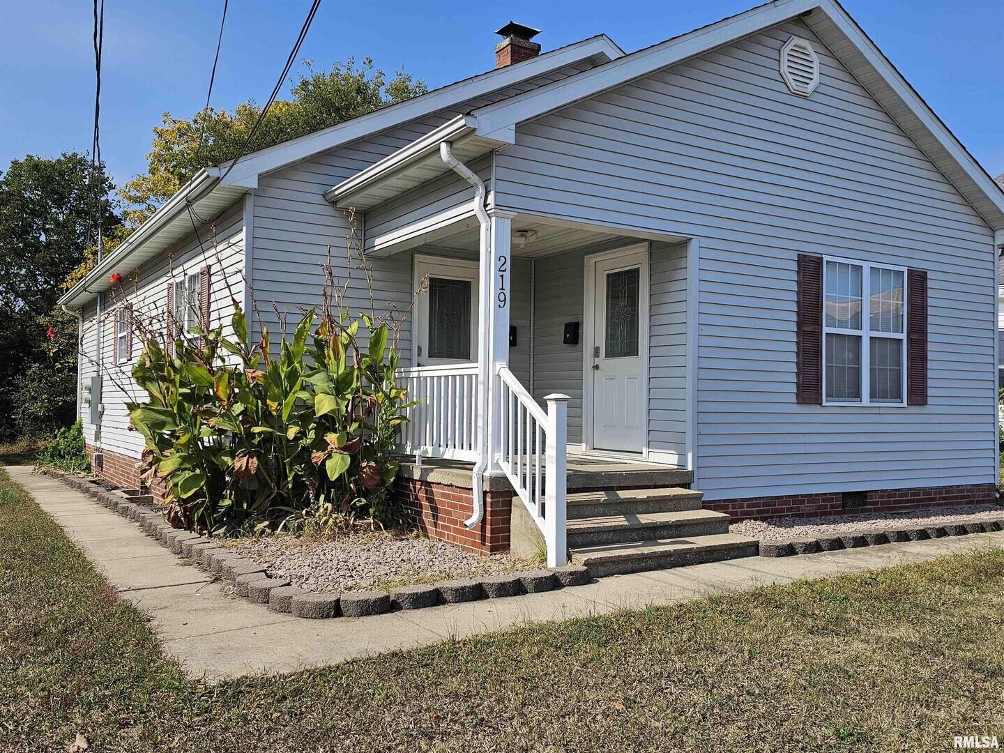 Property Photo:  219 S 19th Street  IL 62864 