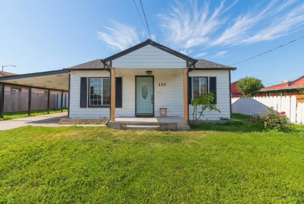 Property Photo:  129 N Filice Street  CA 93905 
