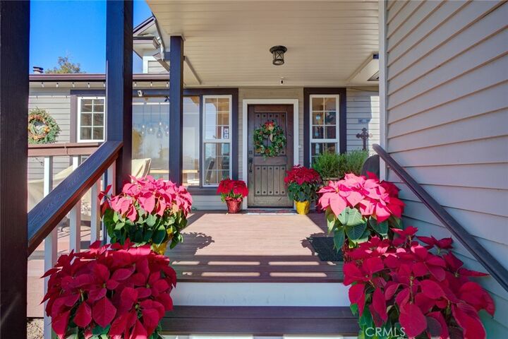 Property Photo:  852 Willow  CA 93420 