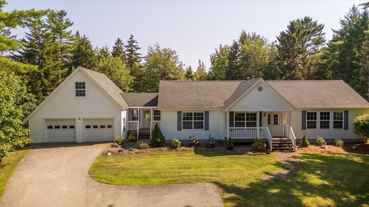 Property Photo:  43 Tamarack Lane  ME 04563 