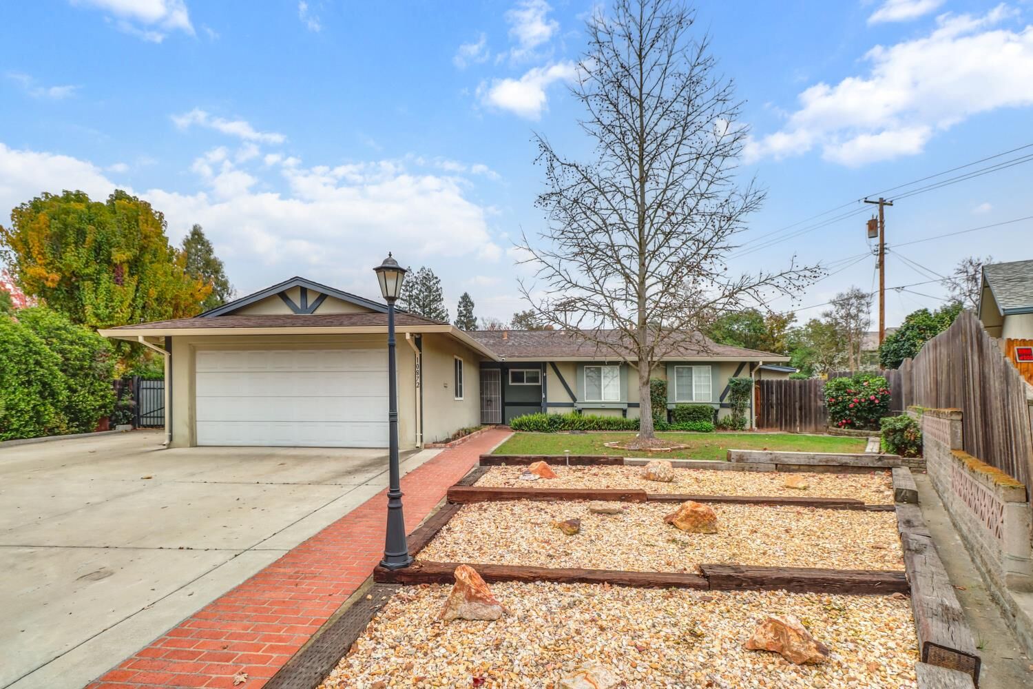 Property Photo:  10872 Oakton Way  CA 95670 