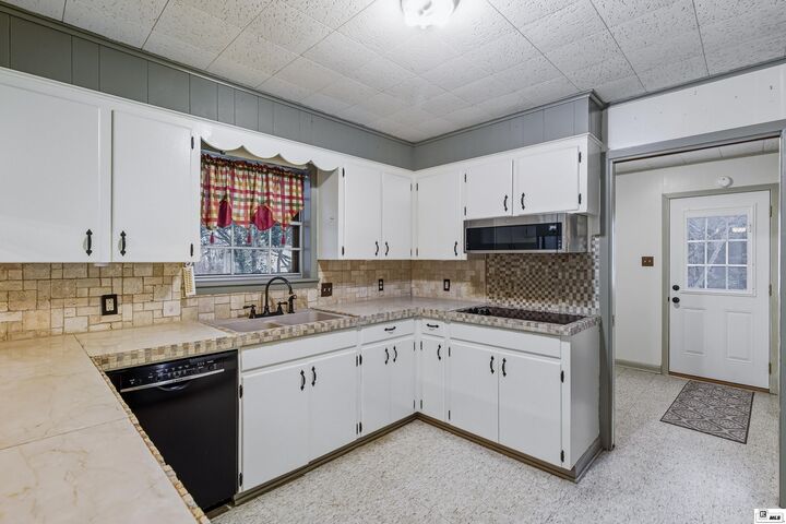 Property Photo:  467 Ashley Avenue  LA 71269 