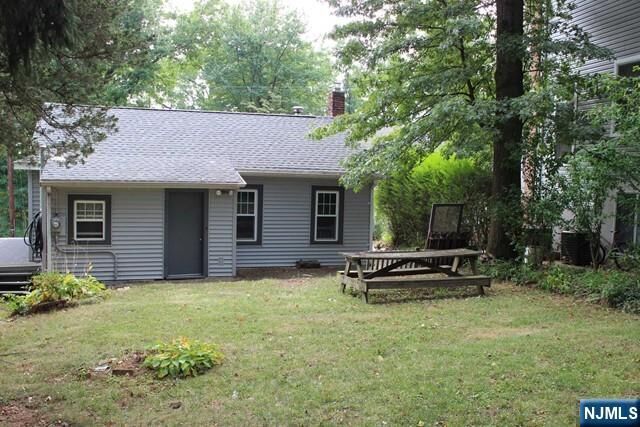 Property Photo:  104 Highland Trail  NJ 07834 