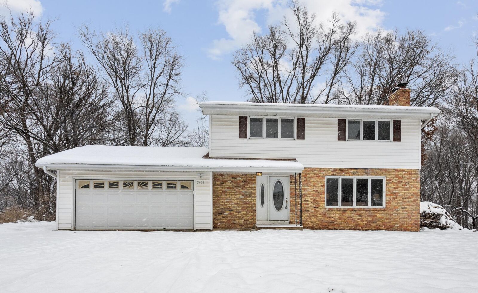 Property Photo:  2404 Hayes Court  MN 55337 