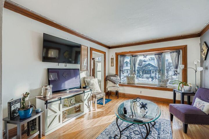 Property Photo:  971 Thomas Avenue  MN 55104 