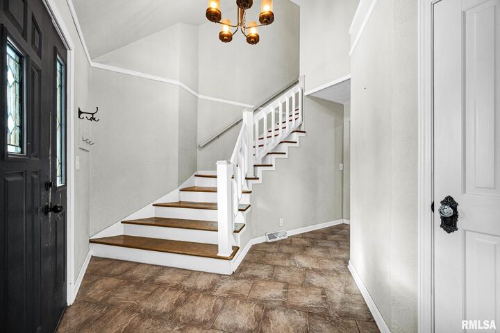 Property Photo: 25500 E County Road 2560 N IL 61546