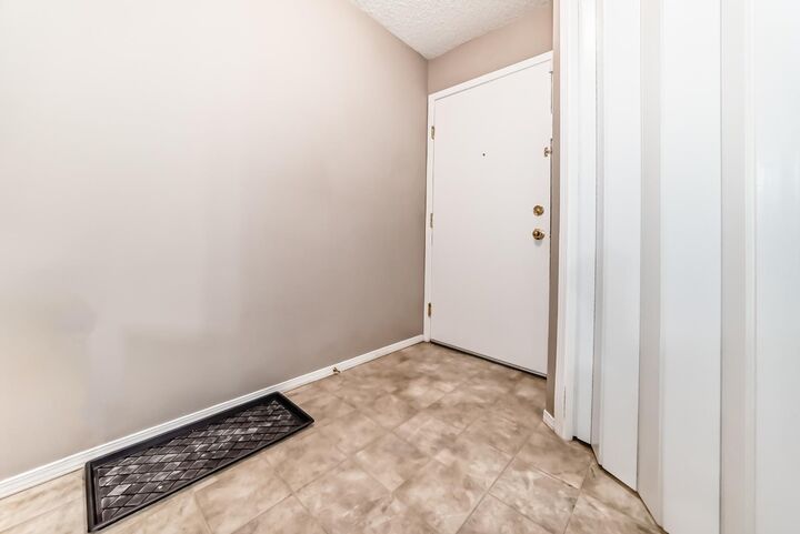 Photo de la propriété:  604 8 Street SW 3101  AB T4B 2W4 