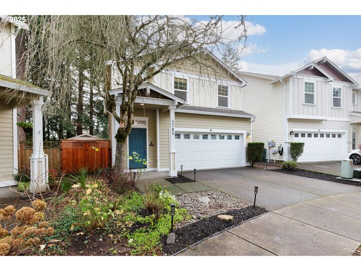 Property Photo: 5782 NE Canard Ct OR 97124