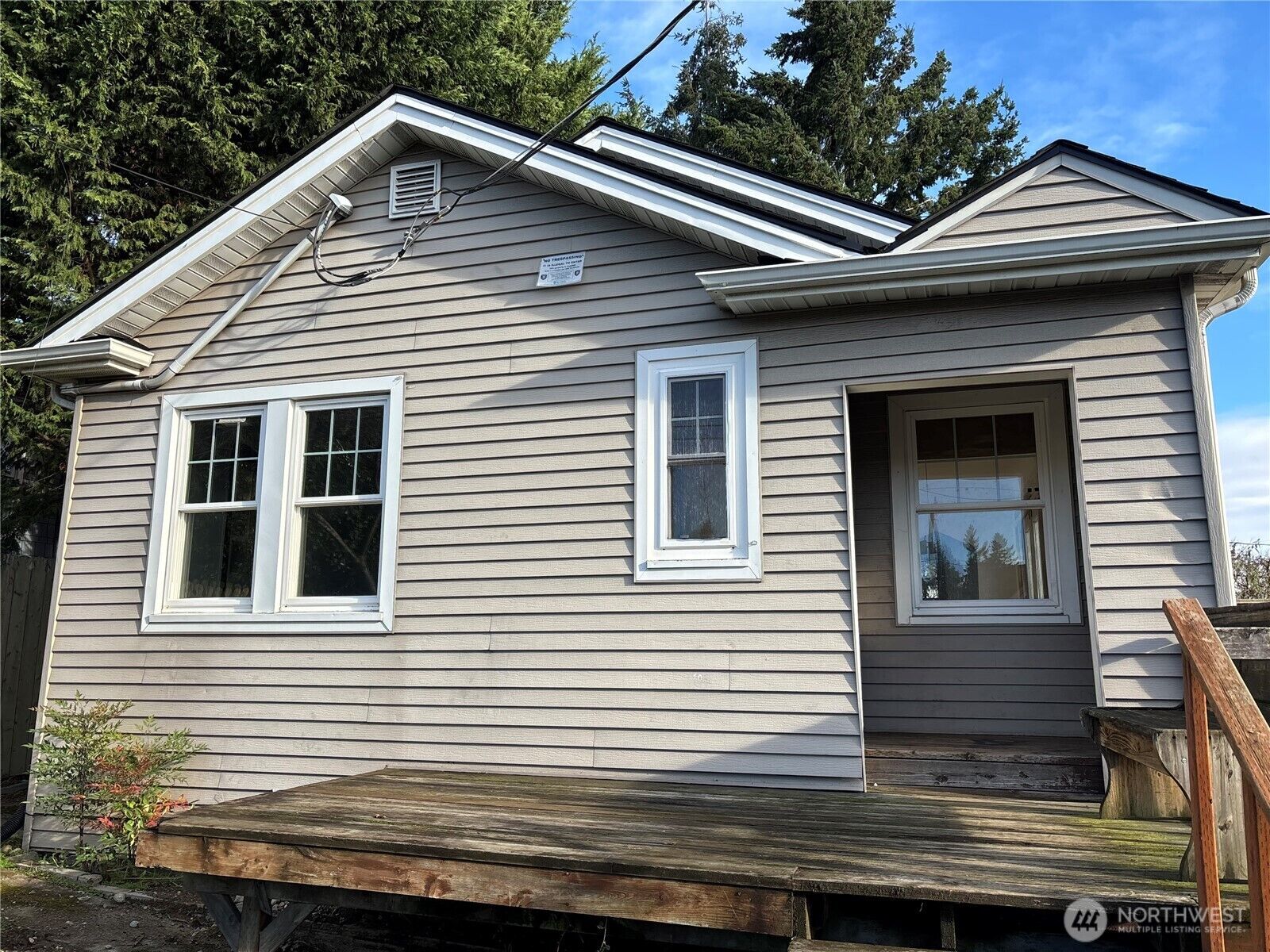 Property Photo:  4036  35th Avenue SW  WA 98126 