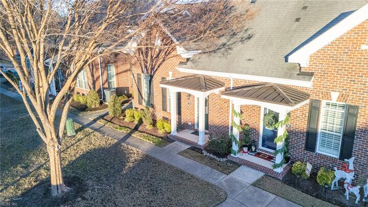 Property Photo:  712 Guildford Mews  VA 23320 