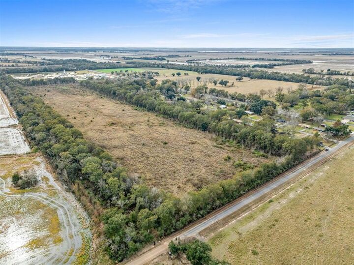 Property Photo:  5010 W D Rochelle Avenue  LA 70546 