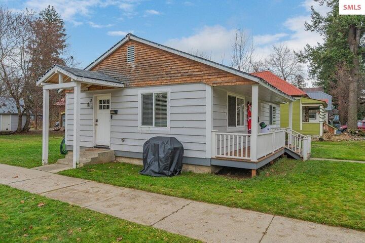 Property Photo:  522 N Boyer Avenue  ID 83864 