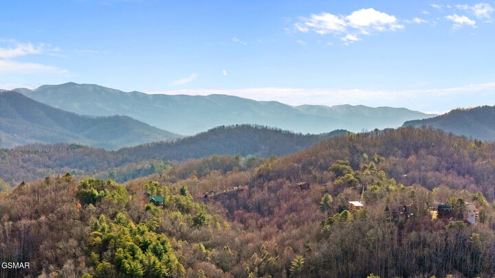 Property Photo:  2853 White Oak Ridge Ln  TN 37862 