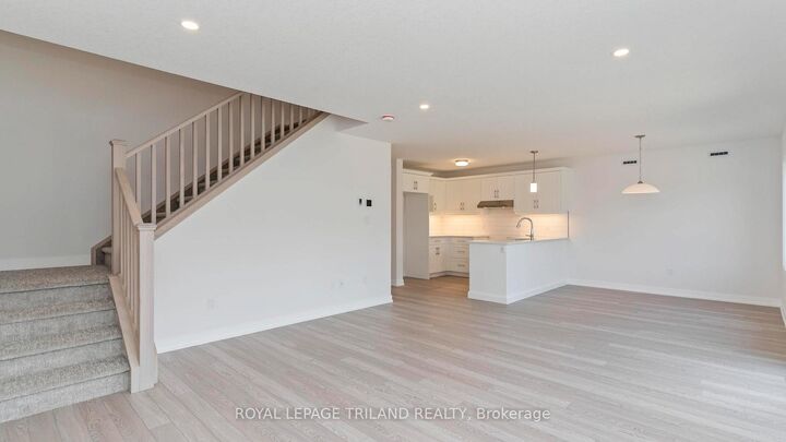 Property Photo: 118 Styles Drive ON N5R 0N8
