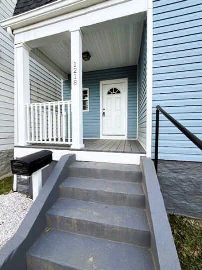 Property Photo: 1218 Rodgers St PA 15207