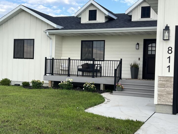 Property Photo:  811 S Ibis Street  SD 57401 