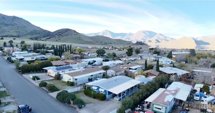 Property Photo:  6143 Mulberry Avenue  CA 93240 