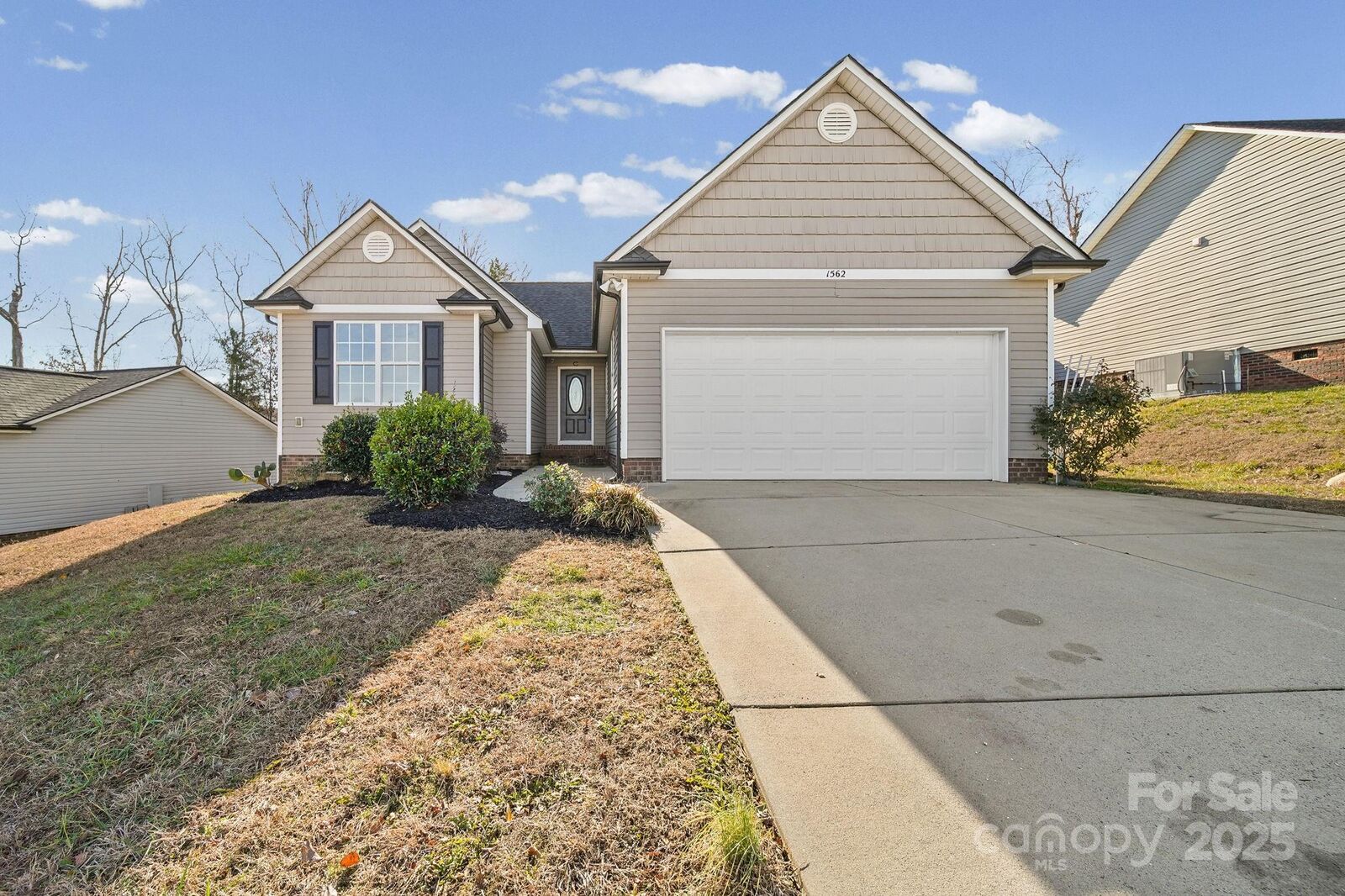 Property Photo: 1562 Piney Church Road NC 28025