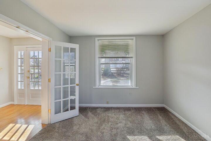 Property Photo: 4046 Boomer Road OH 45247