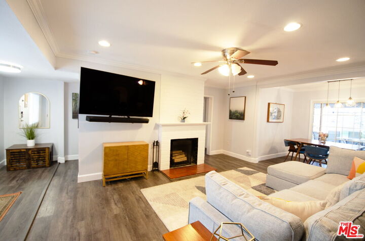Property Photo:  17437 Stagg St  CA 91325 