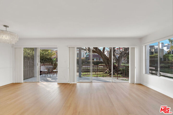 Property Photo: 2300 Grand Canal CA 90291