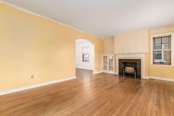 Property Photo:  683 S Roosevelt Avenue  OH 43209 