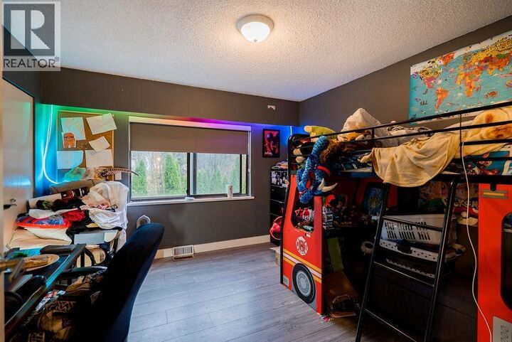 Photo de la propriété:  2525 Norcrest Court  BC V3J 1C7 