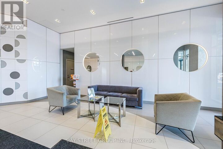 Property Photo:  20 Meadowglen Place  ON M1G 0A9 