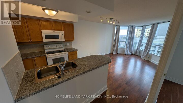 Property Photo:  10 Northtown Way 1006  ON M2N 7L4 