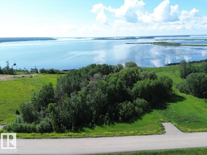 5 Islandview Road Lac La Biche Lake — photo 1