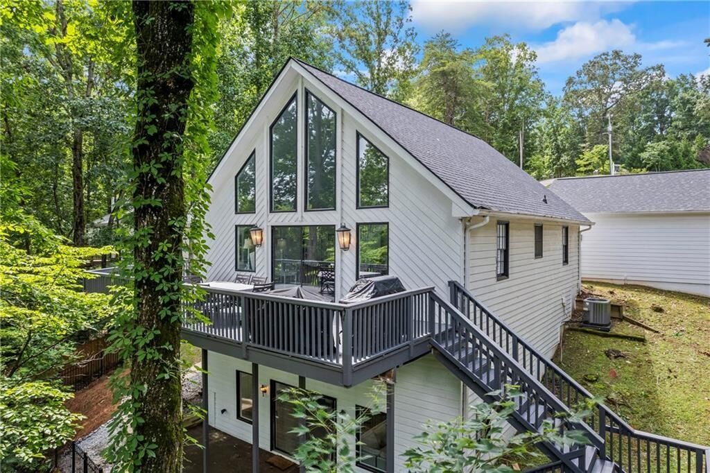 Property Photo: 88 Toto Creek Drive W GA 30534