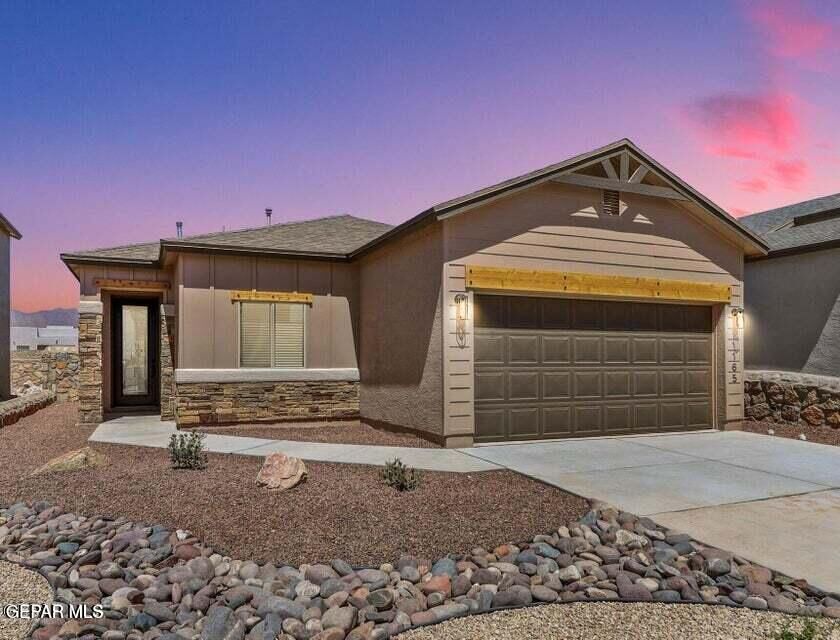 Property Photo:  5760 Adamsville Avenue  TX 79934 