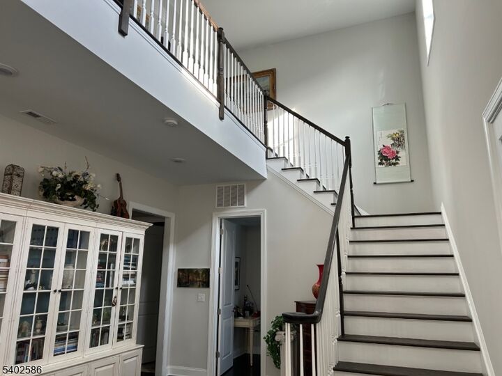 Property Photo: 30 Hamilton Dr NJ 08512