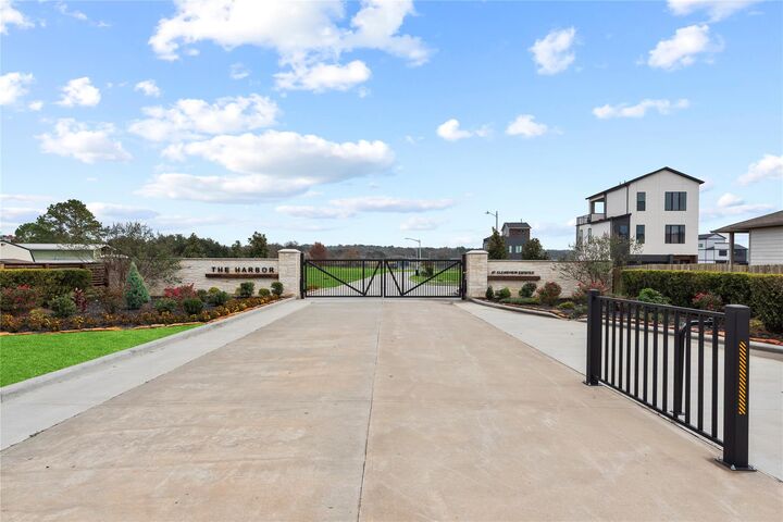 Property Photo:  13160 Clear View Drive  TX 77318 