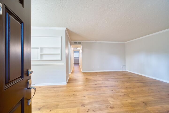 Property Photo: 3224 Timmons Lane 157 TX 77027