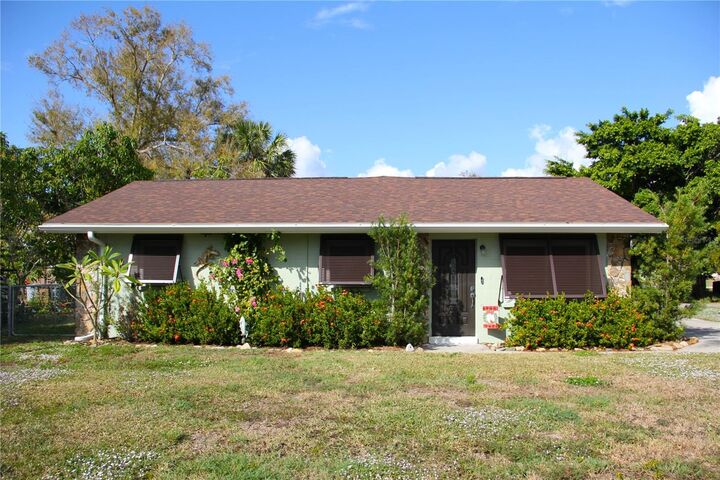 Property Photo:  624 Showalter Avenue  FL 33950 