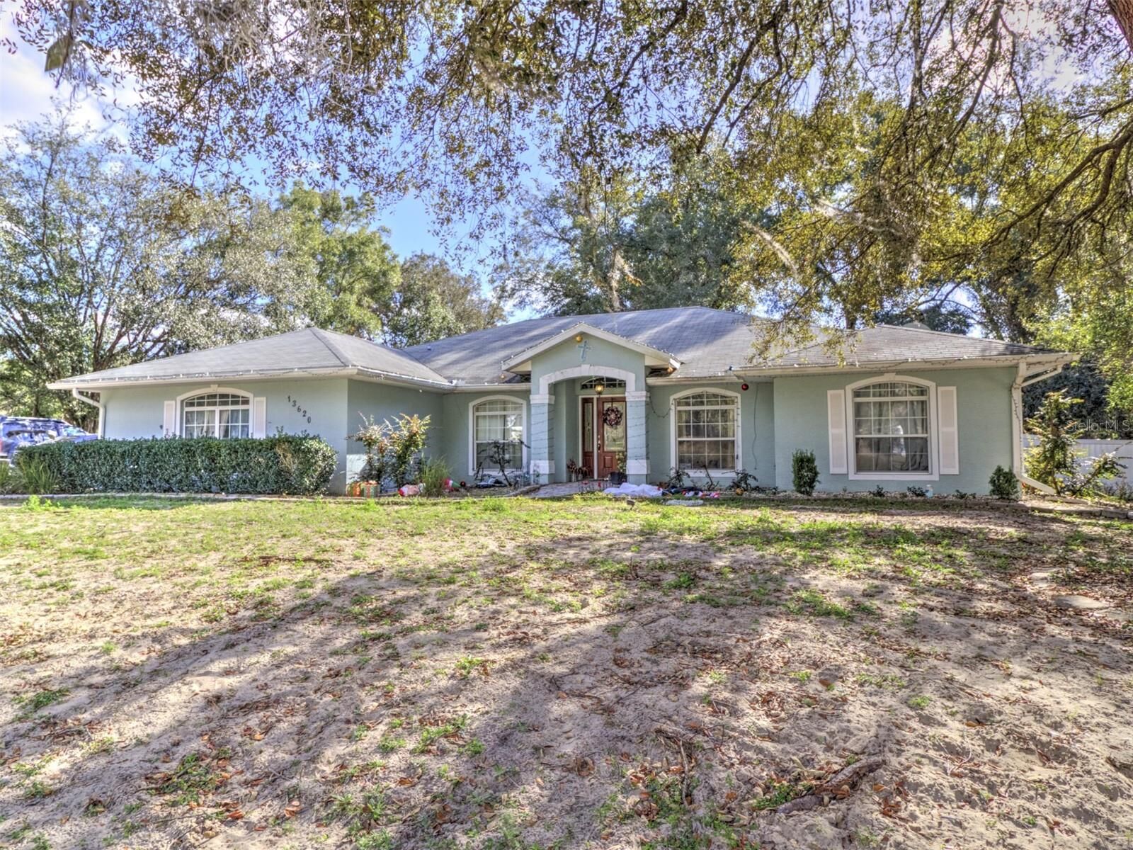 Property Photo: 13620 SW 107th Street FL 34432