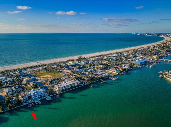 Property Photo:  1403 Pass A Grille Way  FL 33706 