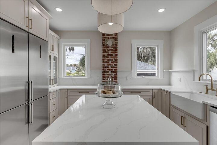 Property Photo:  214 S Riverside Drive  FL 32168 