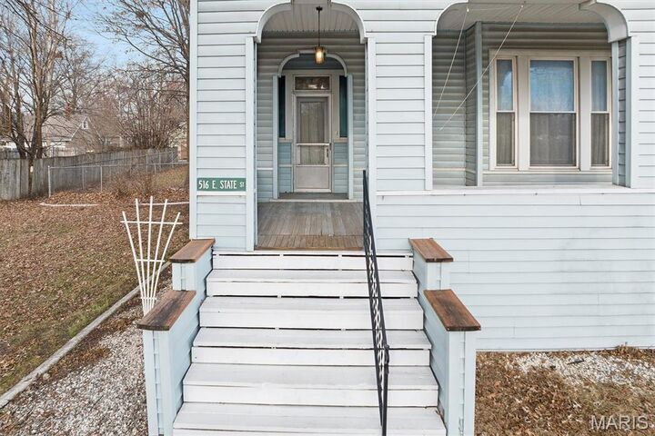 Property Photo:  516 E State Street  IL 62269 