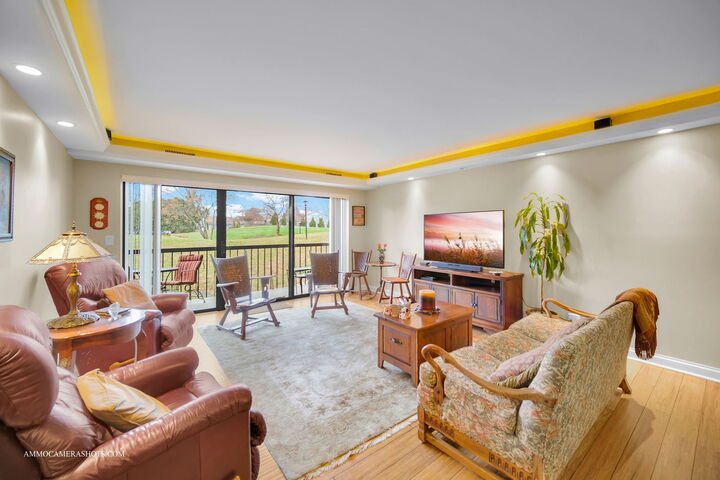 Property Photo:  1105 N Mill Street 117  IL 60563 