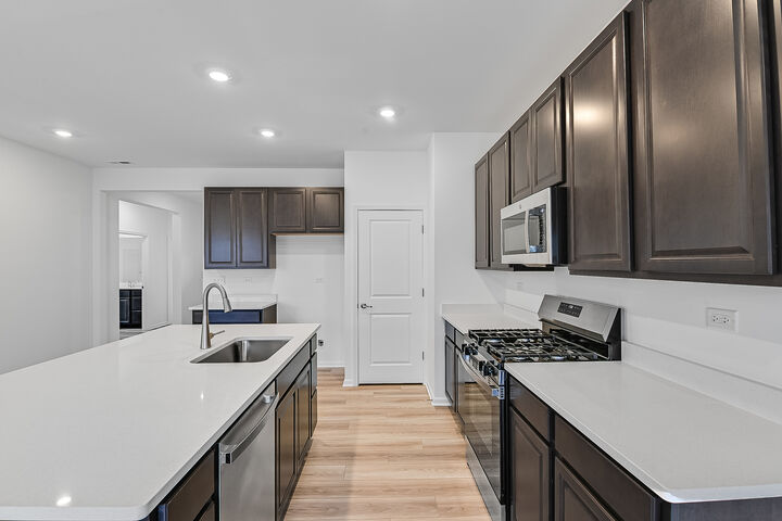 Property Photo:  7513 Honeysuckle Lane  IL 60431 