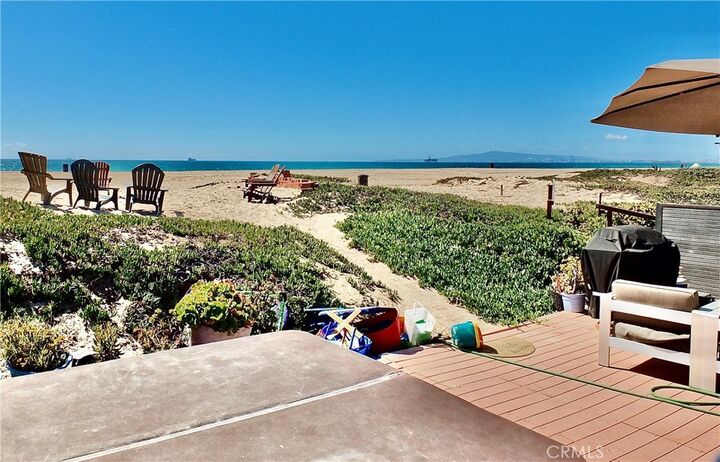 Property Photo:  16765 1/2 S Pacific Avenue  CA 90742 